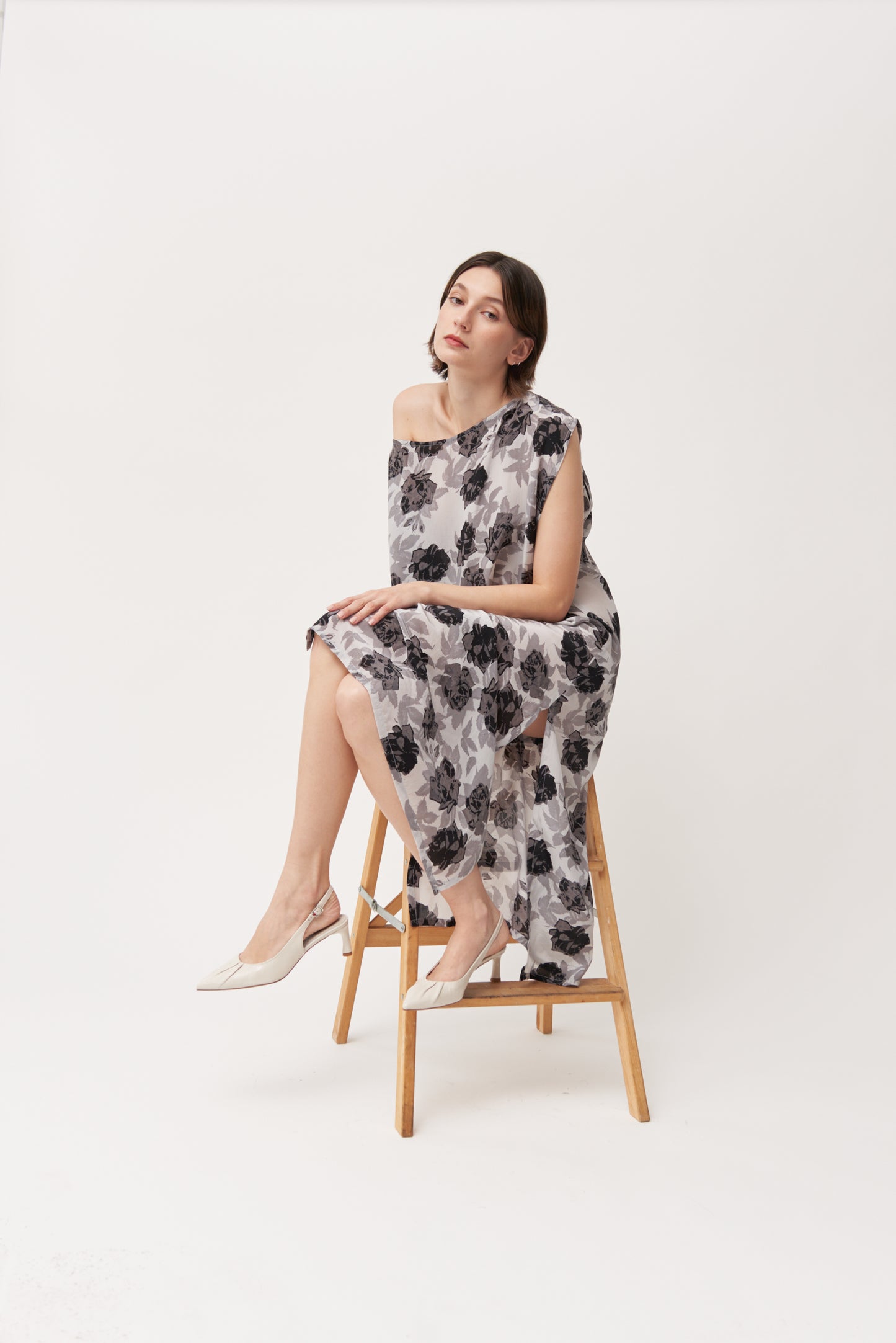 Halmanera Pointed Gathered Slingbacks