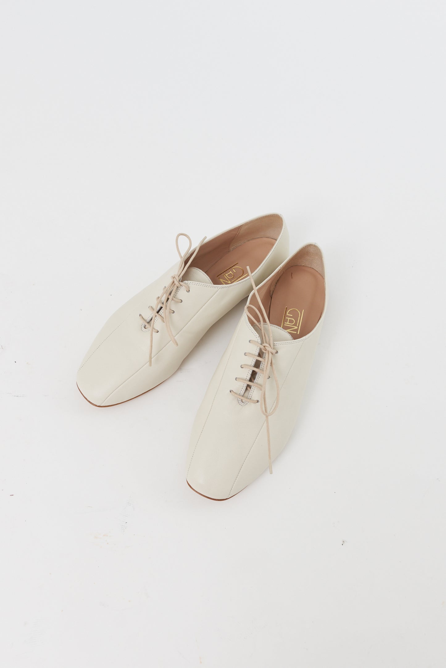 Gan Bowler Off White