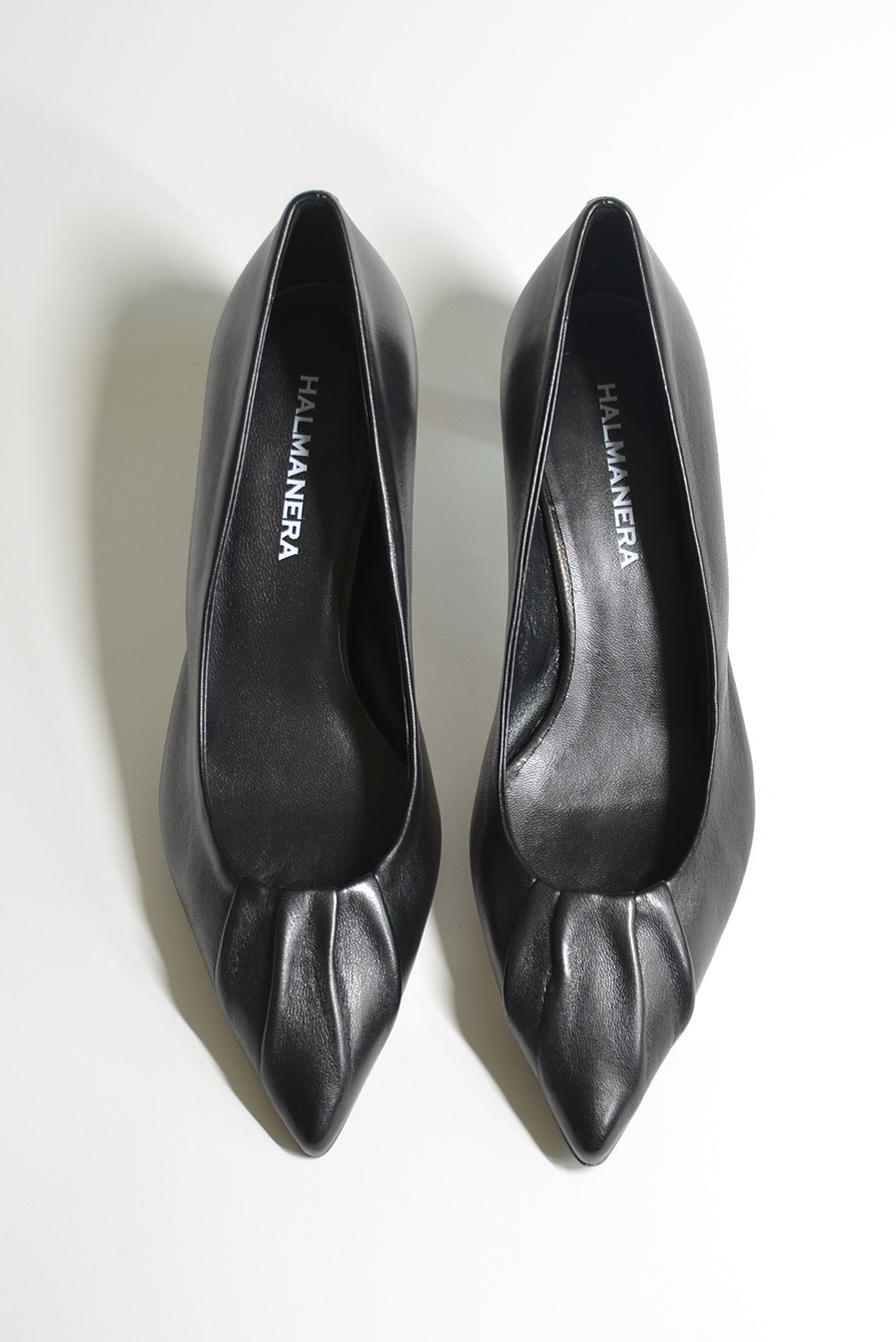 Halmanera Pointed Gathered Pumps
