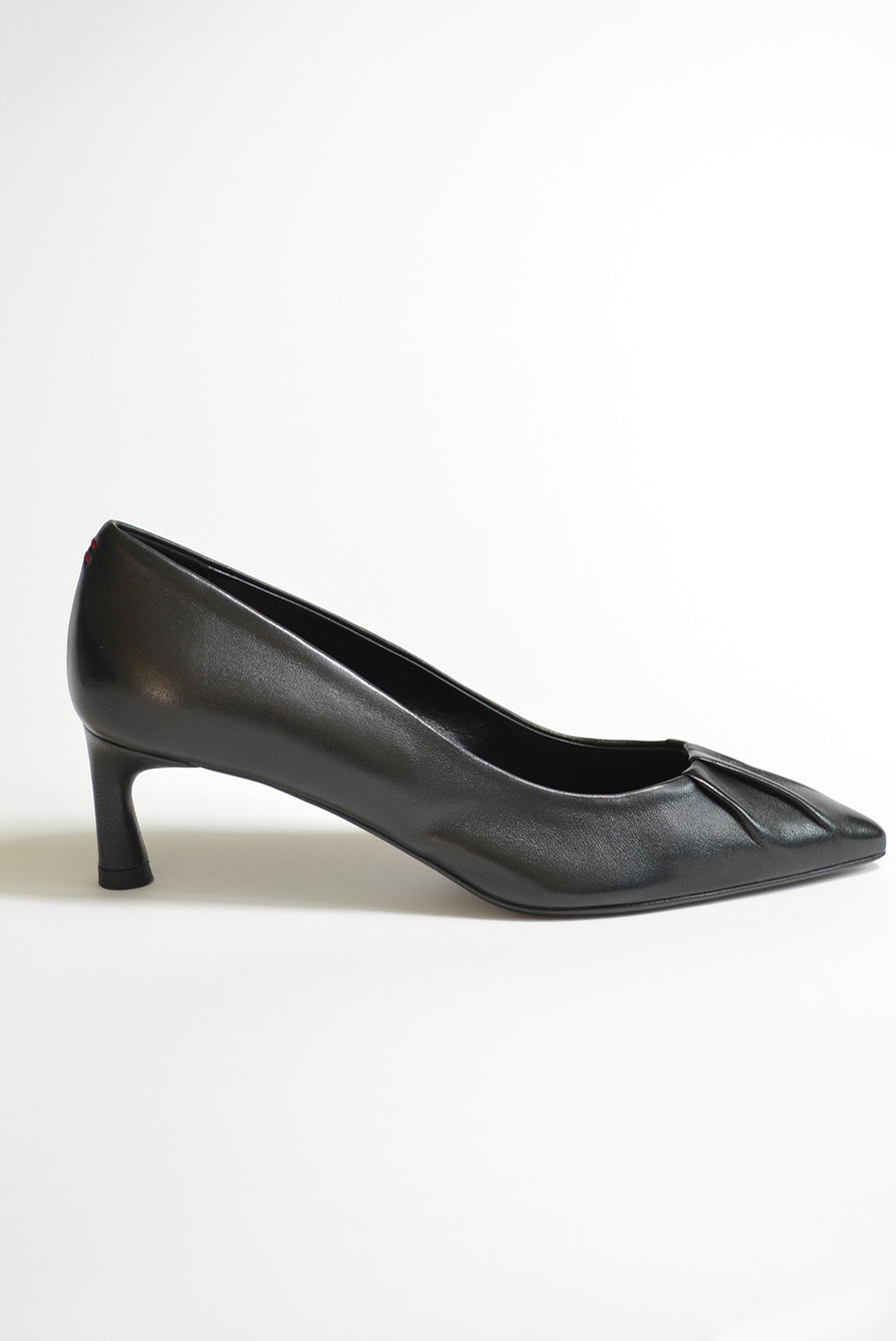 Halmanera Pointed Gathered Pumps