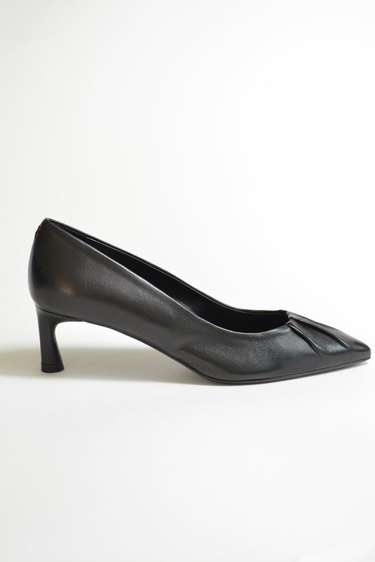 Halmanera Pointed Gathered Pumps